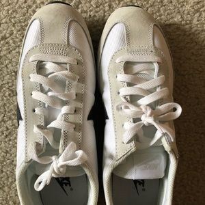 casual nike shoes!!!